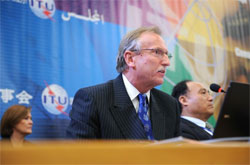 Malcolm Johnson, Director of the ITU Telecommunication Standardization Bureau, speaks at the ITU Council 2009 - Source:  ITU / V. Martin (Compulsory)