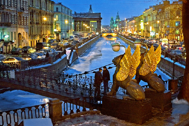 bank-bridge-in-st-petersburg.jpg