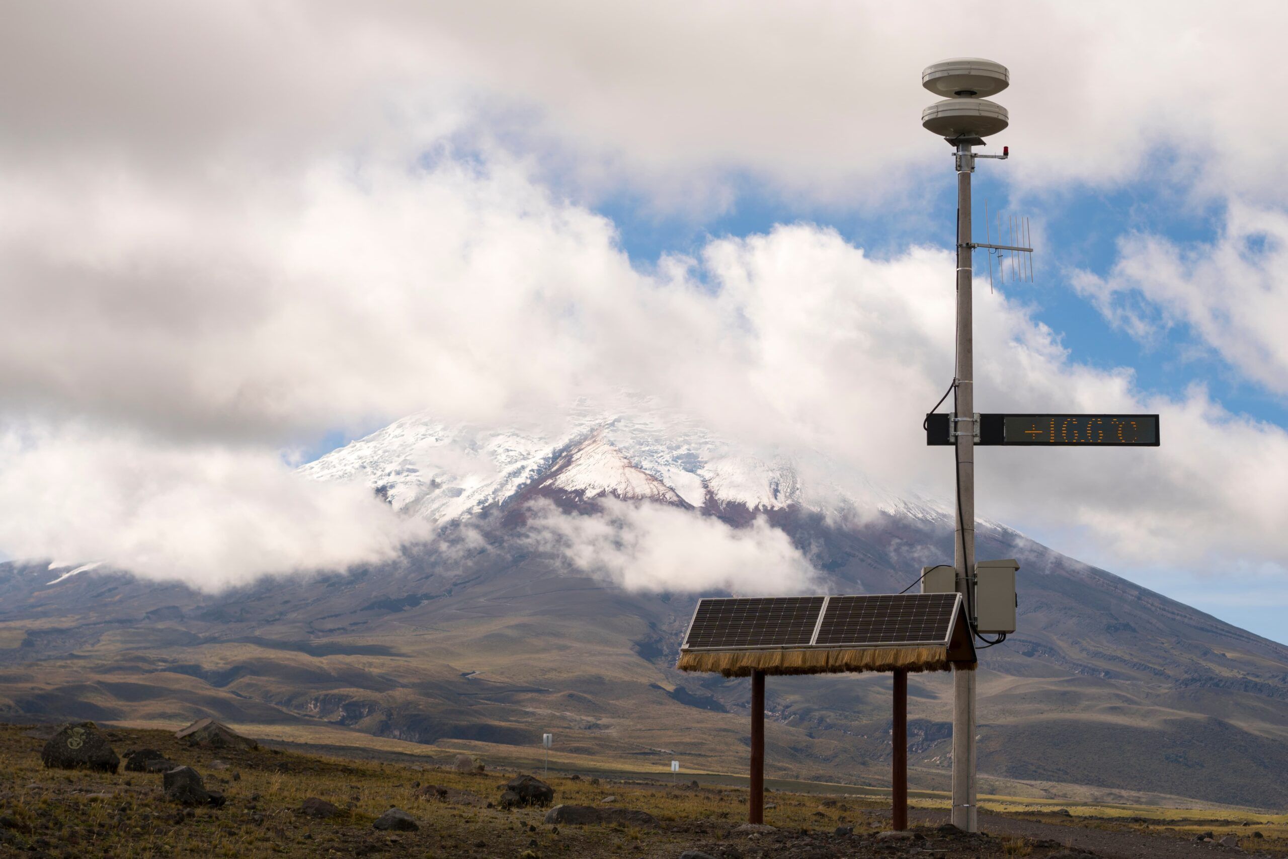 Early warning systems: Saving lives through mobile connection featured image