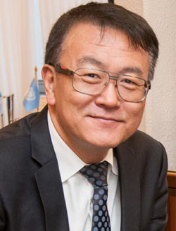 Dr. Chaesub Lee